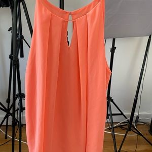 Coral top